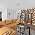Old Town Luxury 2 Bedroom 65 M2 On 3rd Floor