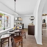 Old Town Luxury 2 Bedroom 65 M2 On 3rd Floor Appartement *