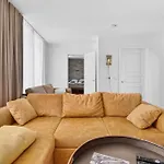 Old Town Luxury 2 Bedroom 65 M2 On 3rd Floor