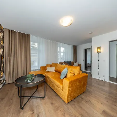 Old Town Luxury 2 Bedroom 65 M2 On 3rd Floor Apartament Tallin
