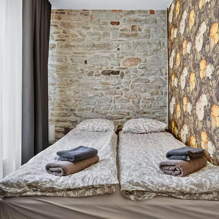 Old Town Luxury 2 Bedroom 65 M2 On 3rd Floor Tallinn