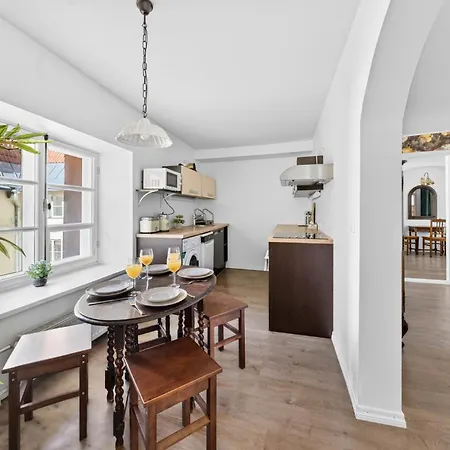 Old Town Luxury 2 Bedroom 65 M2 On 3rd Floor Apartament *