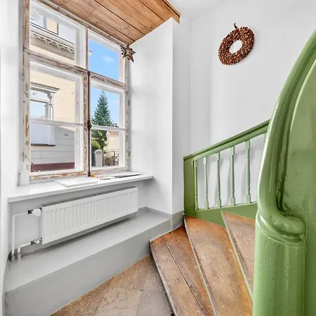 Old Town Luxury 2 Bedroom 65 M2 On 3rd Floor * タリン