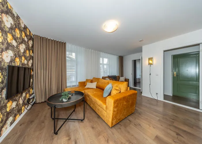 Old Town Luxury 2 Bedroom 65 M2 On 3rd Floor Apartament Tallin